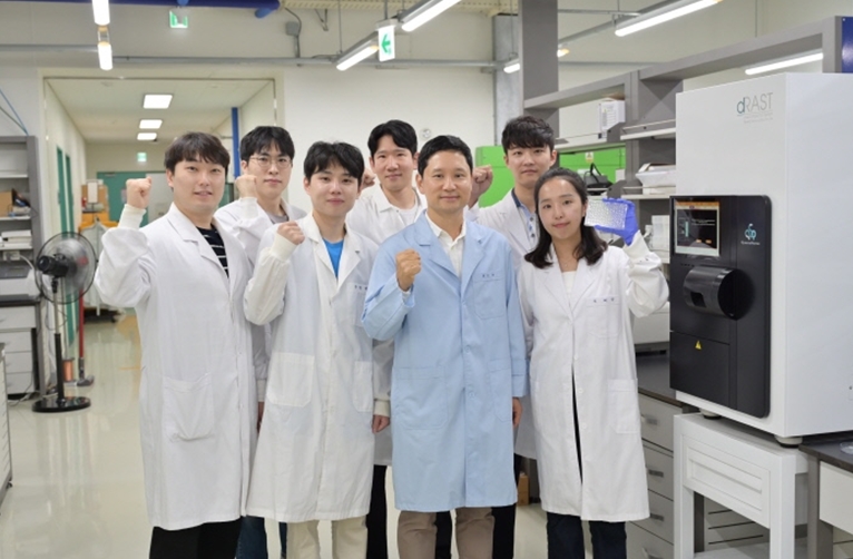 [Photo 1] Professor Kwon Sunghoon's Research Team who Developed uRAST