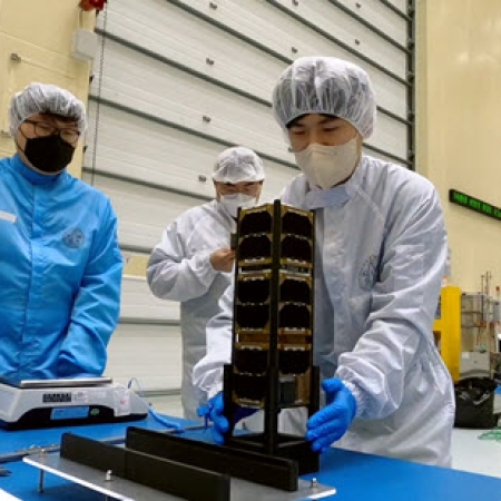 Nuri satellite achieves two-way communication with cube satellites