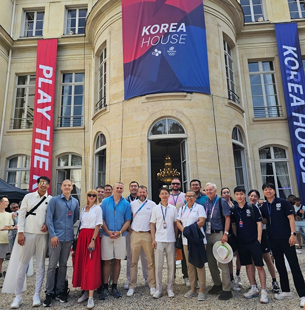 SNU Dream Together Master Program Holds Reunion in Paris