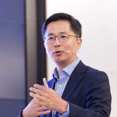 Interview with Professor Jaeyong Song, Recipient of the 2020 Excellence in Research Award