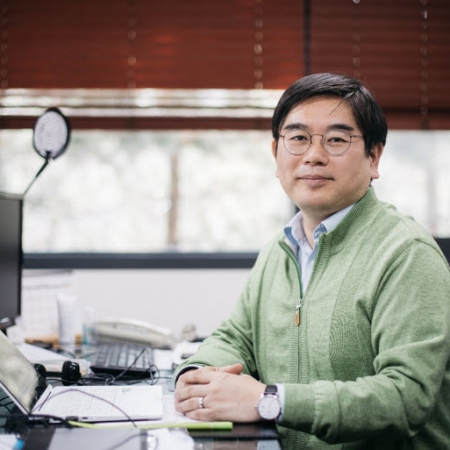 Interview with Professor Myunshin Im, recipient of the 2020 Excellence in Research Award