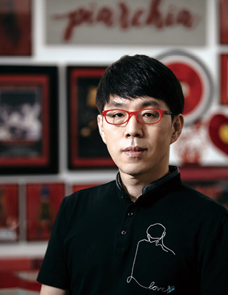 Film Critic Lee Dong-jin (Alumnus, Department of religious studies)