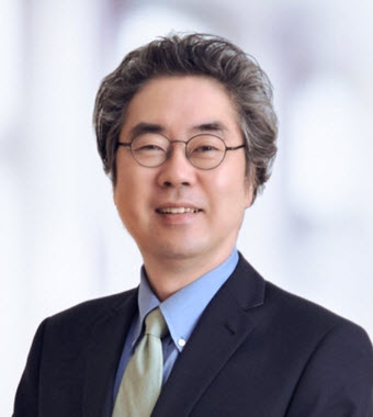 Professor Doo Hyun Chung (Department of Pathology), Recipient of the 2020 Excellence in Research Award