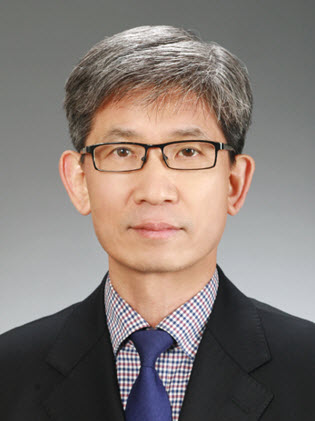 Professor Youngro Byun (College of Pharmacy), Recipient of the 2020 Excellence in Research Award