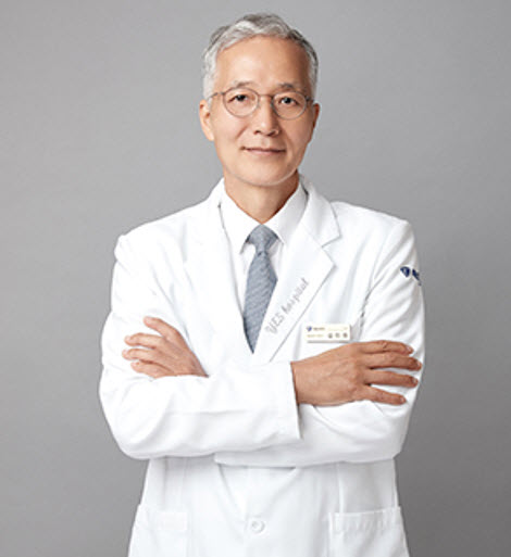 Doctor In Kwon Kim, Recipient of the 11th SNU Service to Society Award