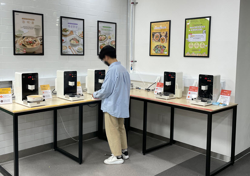 Ramen purchased at the Peckish Box can be easily cooked on stoves.