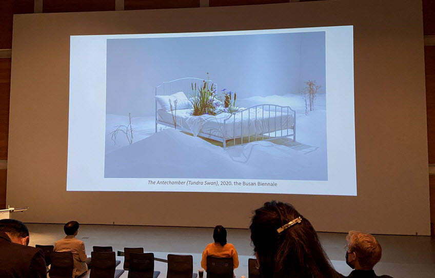 Introduction to Bianca Bondi: installation named The Antechamber displayed at Busan Biennale 2020